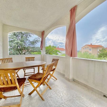 Family Apartments Viva Close To The Beach Krk Town Bagian luar foto