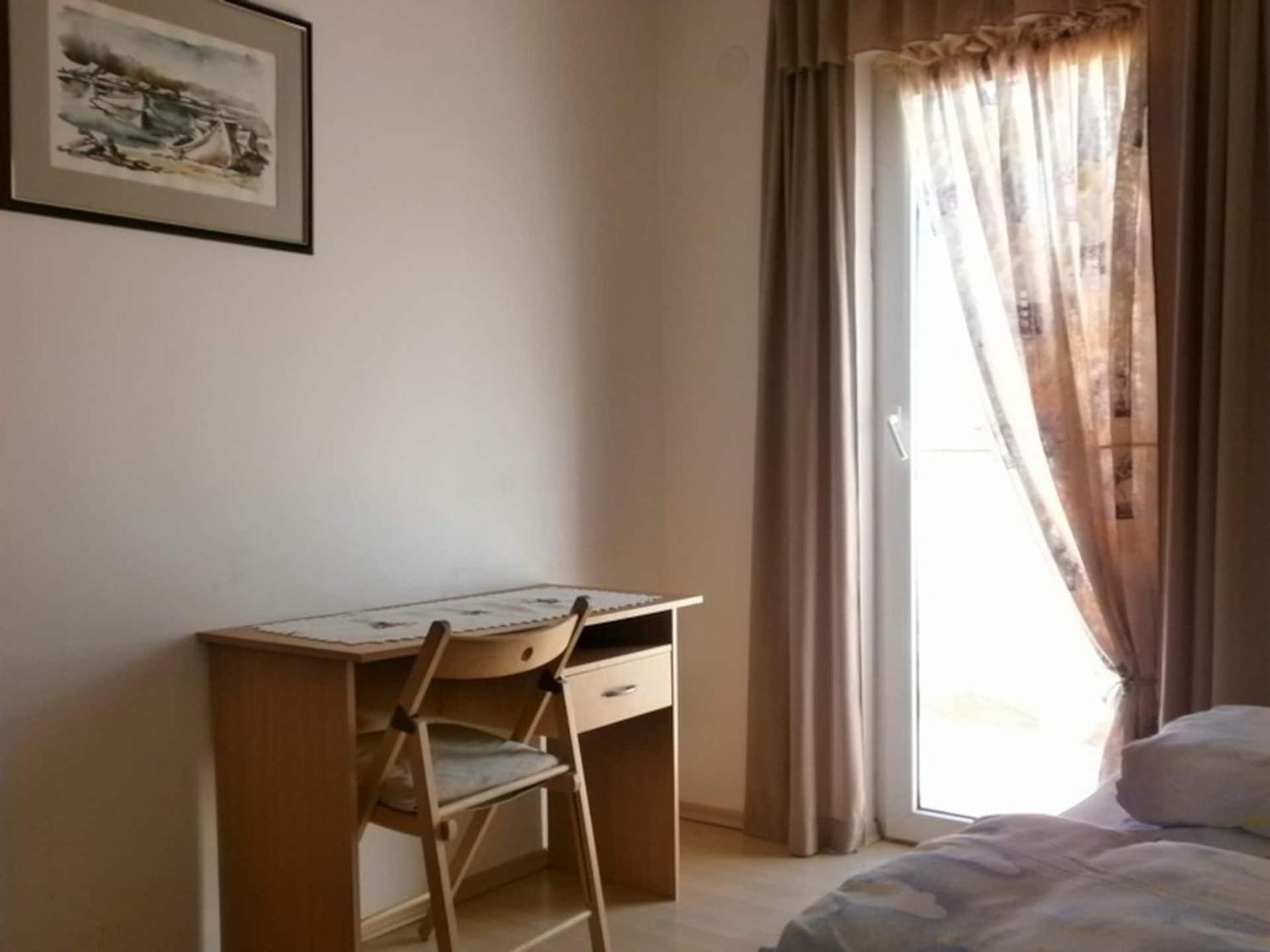 Family Apartments Viva Close To The Beach Krk Town Bagian luar foto