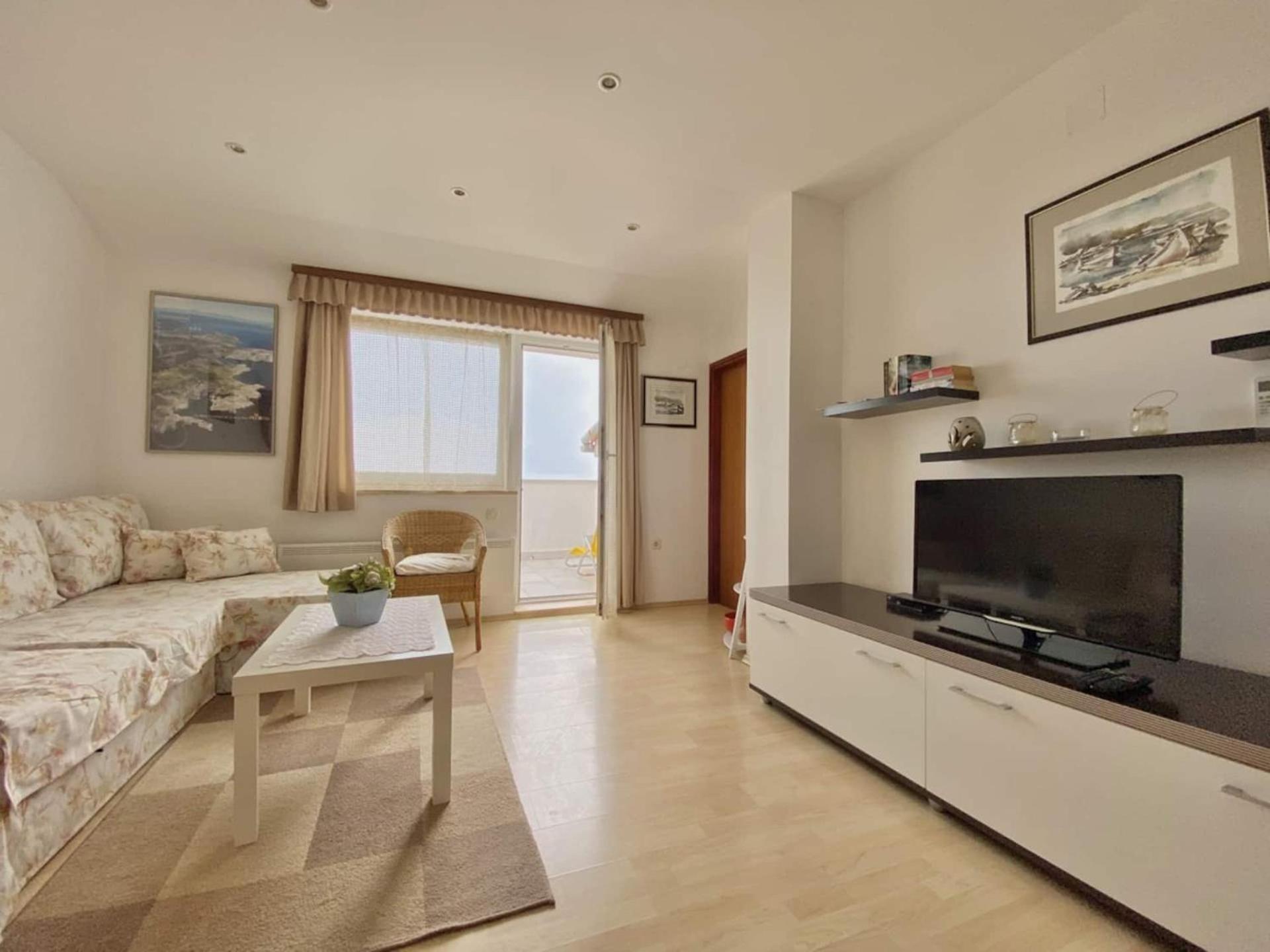 Family Apartments Viva Close To The Beach Krk Town Bagian luar foto