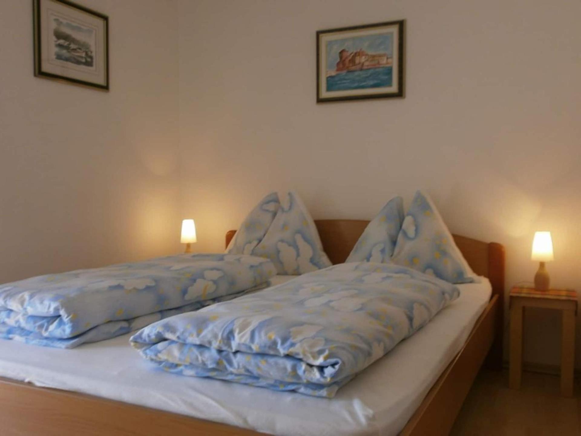 Family Apartments Viva Close To The Beach Krk Town Bagian luar foto