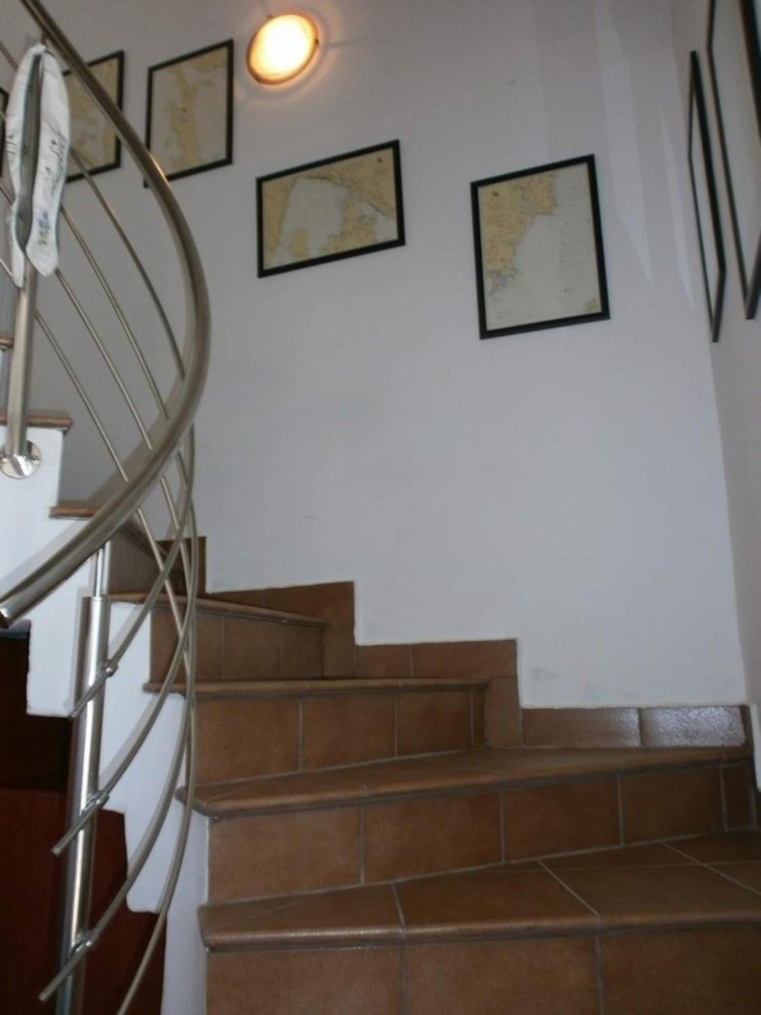 Family Apartments Viva Close To The Beach Krk Town Bagian luar foto