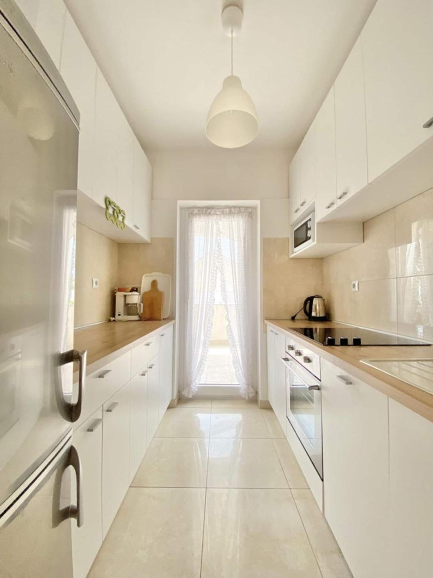 Family Apartments Viva Close To The Beach Krk Town Bagian luar foto